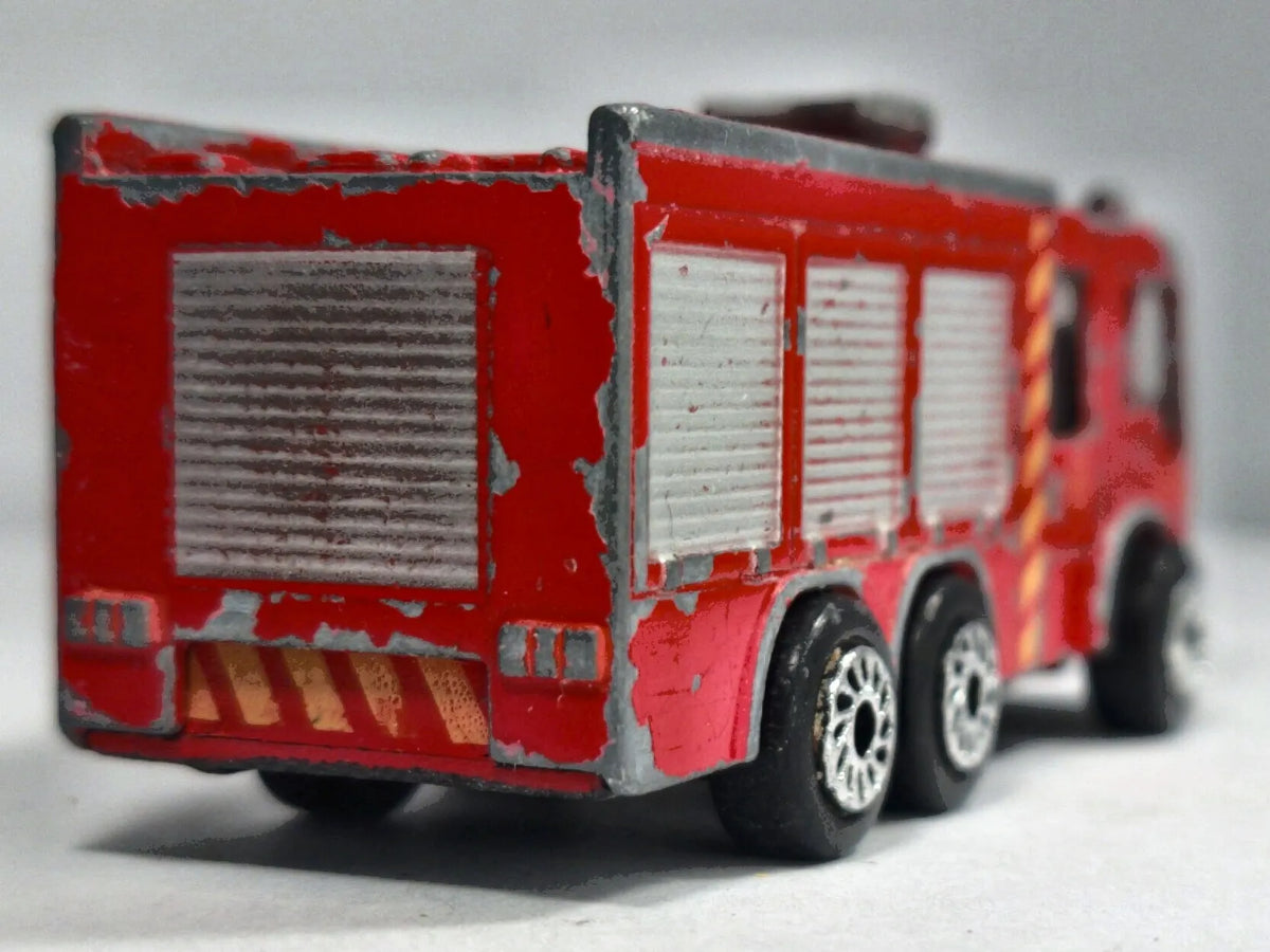 WÓZ STRAŻACKI #112, Straż pożarna, Die cast M2, Czerwony, 1:87, Resoraki – zdjęcie 6