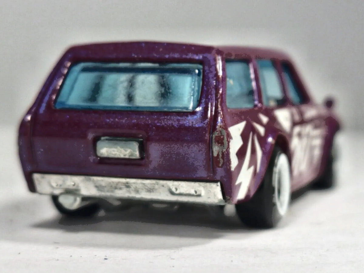 '71 DATSUN 510 WAGON, Hot Wheels 2012-'24, Die cast Fioletowy 1:64 Resoraki – zdjęcie 6