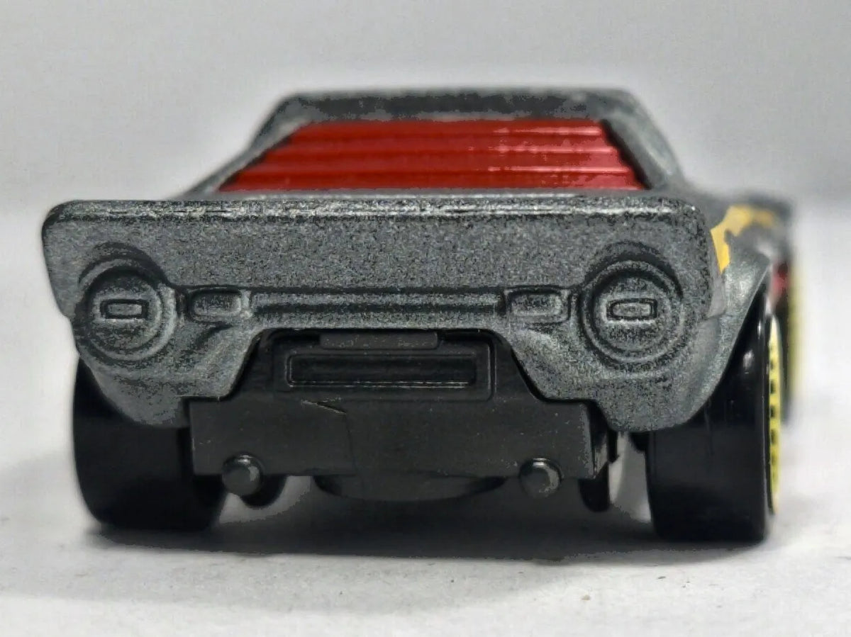 Lancia Stratos Hot Wheels 2014 1:64 Samochód wyścigowy MOMO Luzak Szary – zdjęcie 6