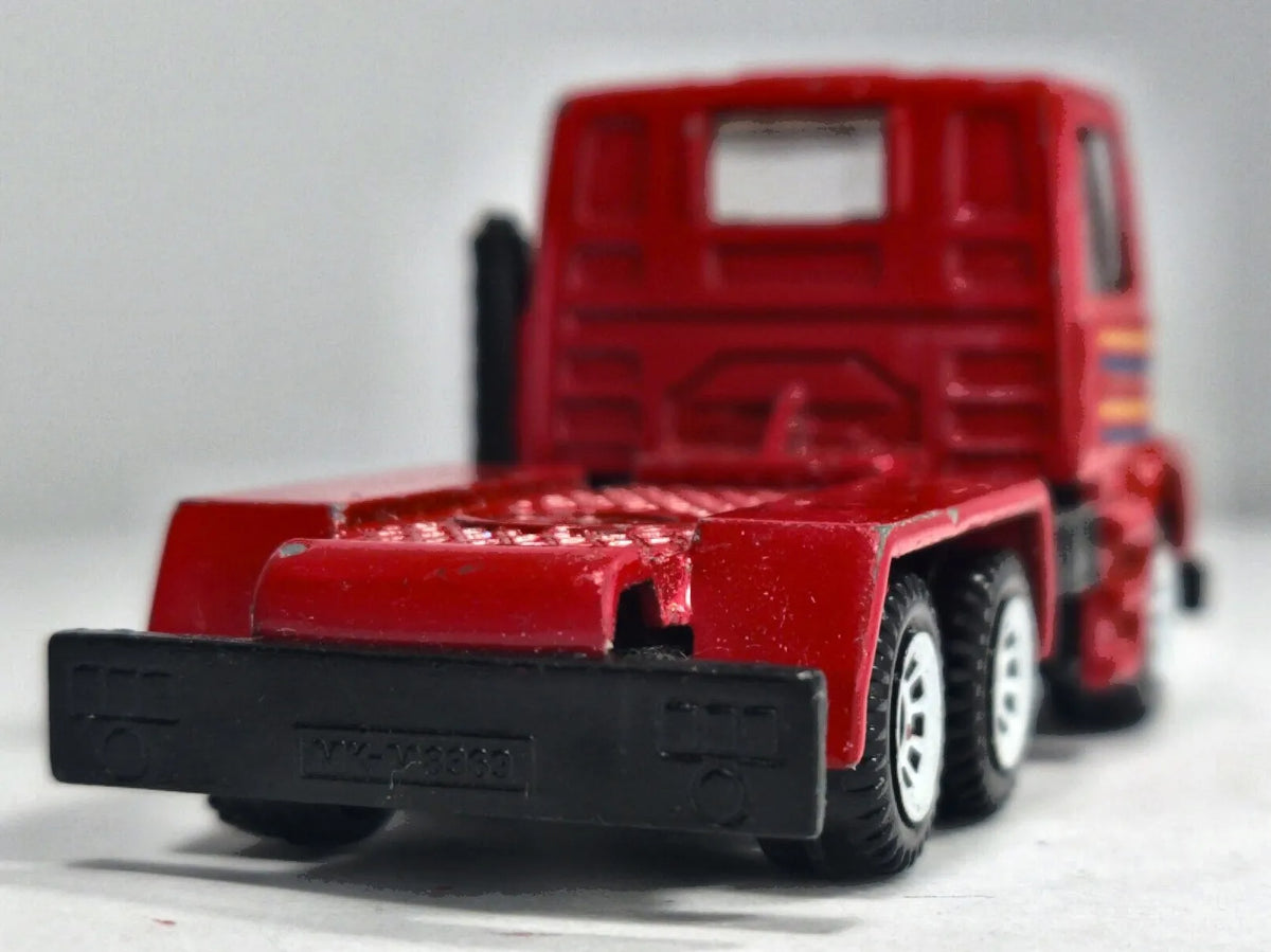 Ciągnik Siodłowy Renault R310 Mainline SIKU Czerwony 1:70 – zdjęcie 6