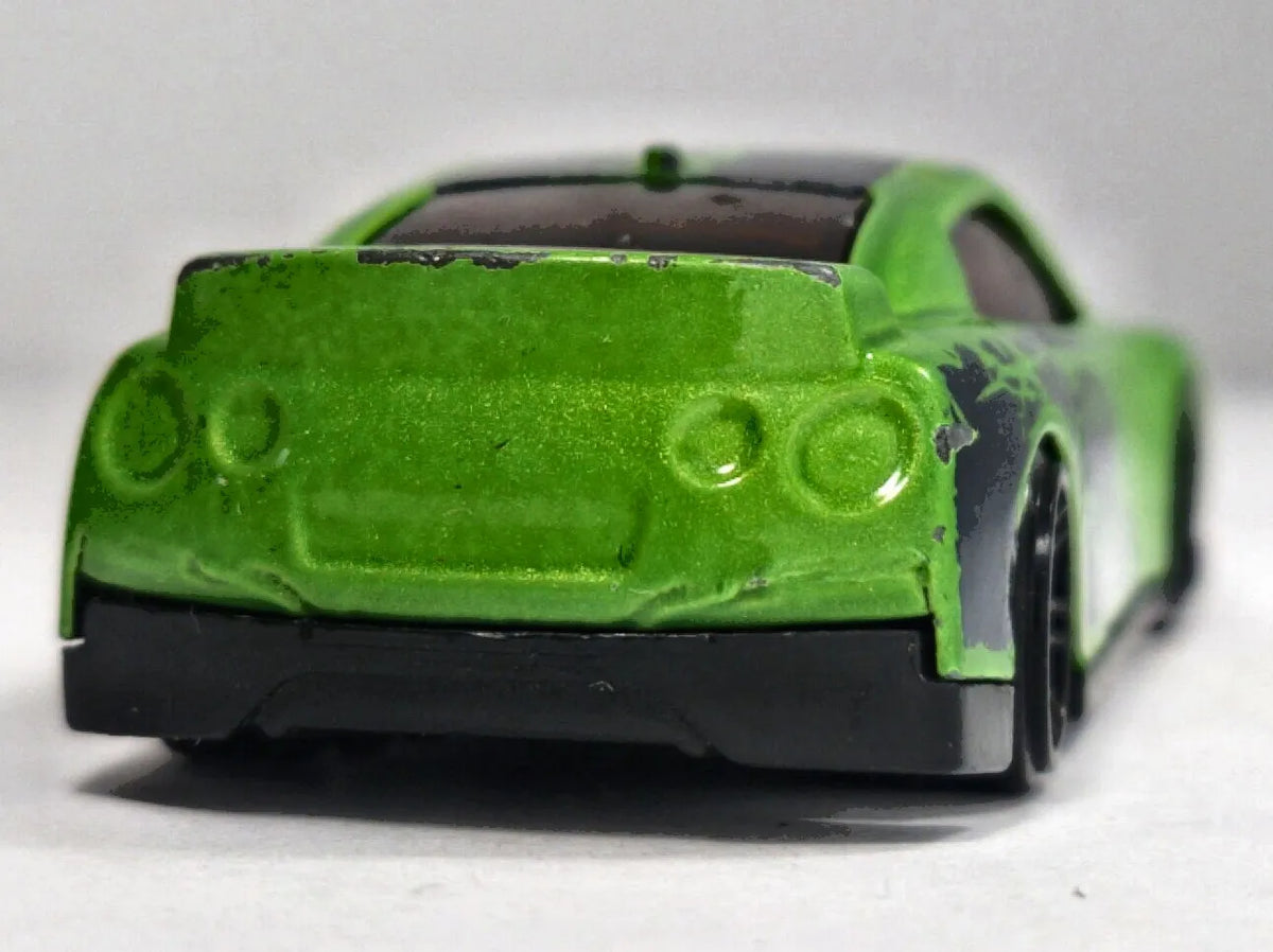 Nissan Gt-R R35 Zielony 1:64 – zdjęcie 6
