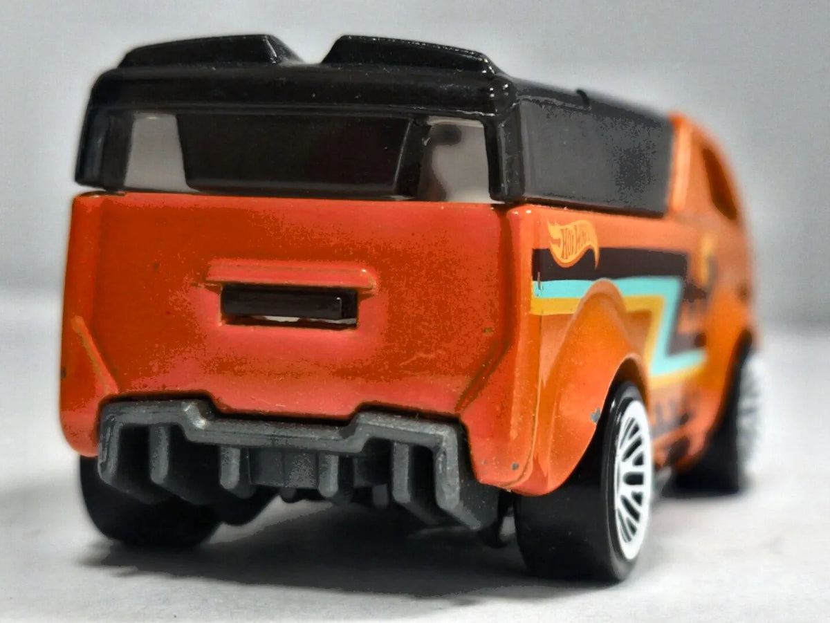 The Vanster HW Getaways Hot Wheels 2013 Pomarańczowy 1:64 – zdjęcie 6
