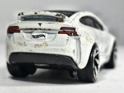Tesla Model X Hot Wheels 2016 Mainline 1:64 Luzak Biały – zdjęcie 6