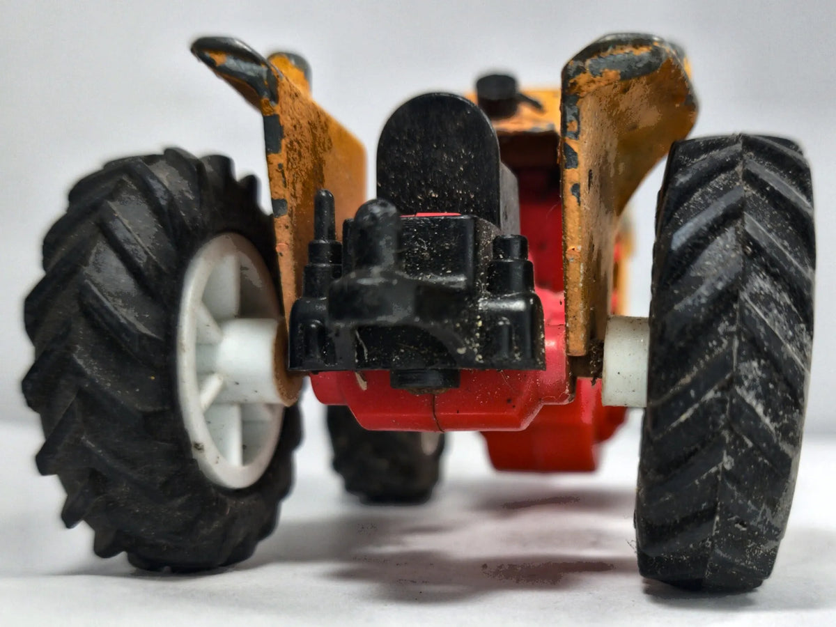 Traktor Massey Harris 1980's 1:43 Traktor Luzak Żółty – zdjęcie 5