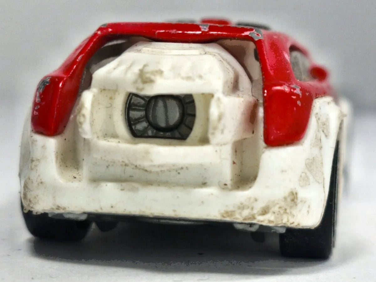 HW Pursuit Hot Wheels 2012 1:64 Luzak Czerwony – zdjęcie 6