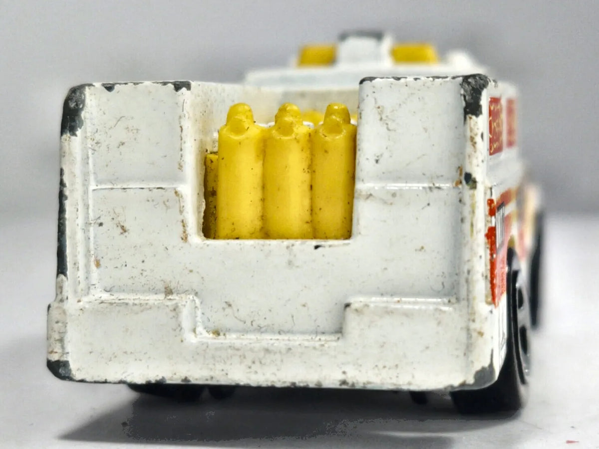 Heat Fleet Hot Wheels 1986 1:64 Pickup FIRE DEPT Luzak Biały Straż pożarna – zdjęcie 6