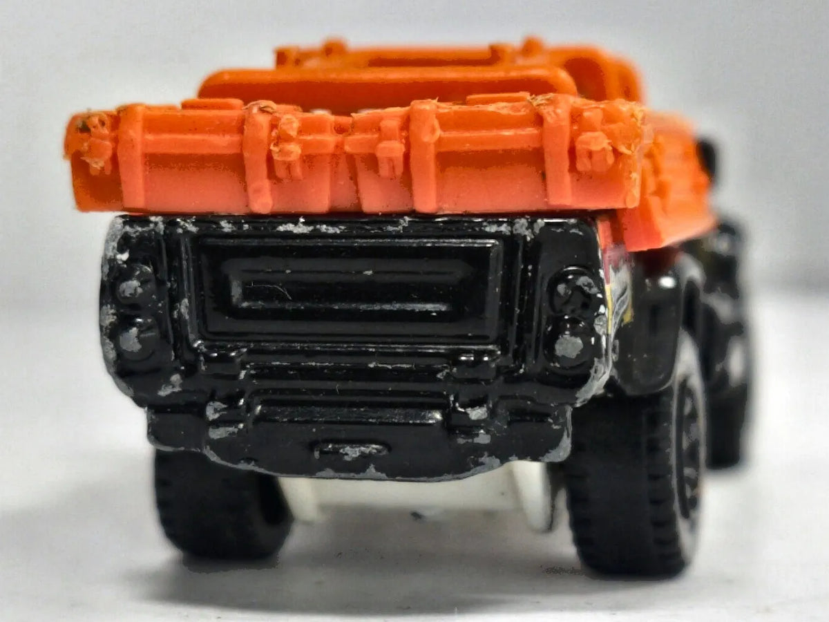 Sahara Survivor Maisto 1:64 Terenówka Luzak Czarny Jak Land Rover Defender – zdjęcie 6