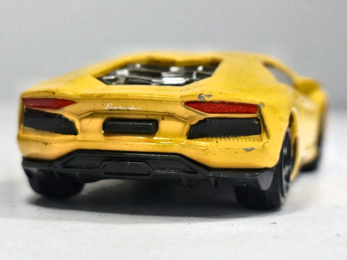 Lamborghini Aventador LP 700-4 Majorette 1:64 Luzak Żółty – zdjęcie 6
