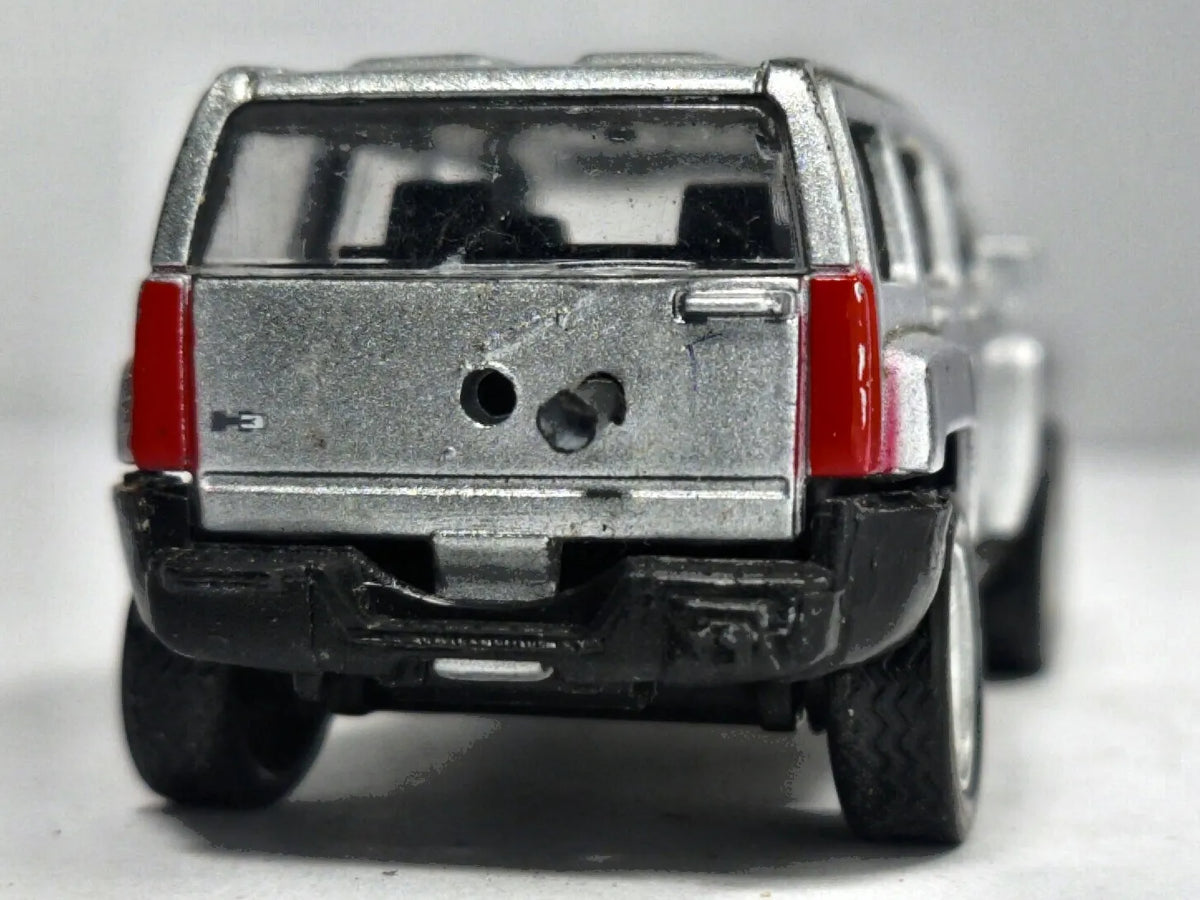 Hummer H2 Welly 1:64 Luzak Srebrny – zdjęcie 6