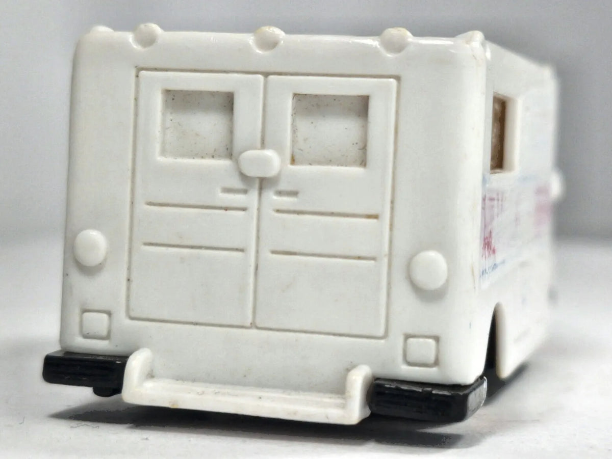 Ambulans Typu Box Fresh Metal Maisto Biały 1:64 – zdjęcie 6