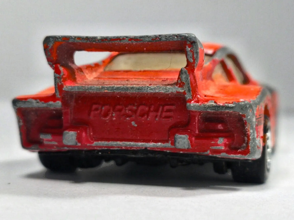 Porsche 935 Turbo Matchbox 1:64 Made in France Luzak Czerwony – zdjęcie 6