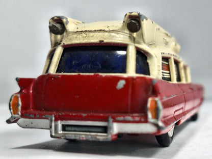 Superior Ambulance Corgi '70 Czerwony 1:43 Made in England – zdjęcie 6