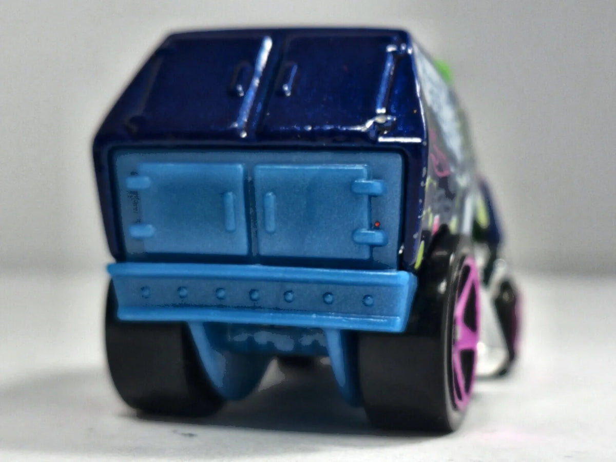 COOL ONE, DESIGN LAB, Hot Wheels 2004, Die cast, Granatowy, 1:64, Resoraki – zdjęcie 6