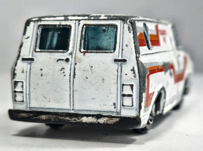 DELIGHTFUL SUPER VAN Yatming Biały 1:60 – zdjęcie 6