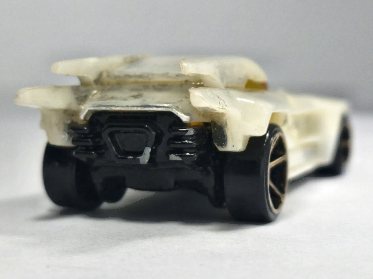 Batmobile Batman DC Comics (s19) Hot Wheels 2003 Biały 1:64 Batman Custom – zdjęcie 6