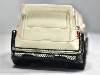 Speedbox Hot Wheels 2012 HW CITY 1:64 17 Luzak Biały Ambulans – zdjęcie 6