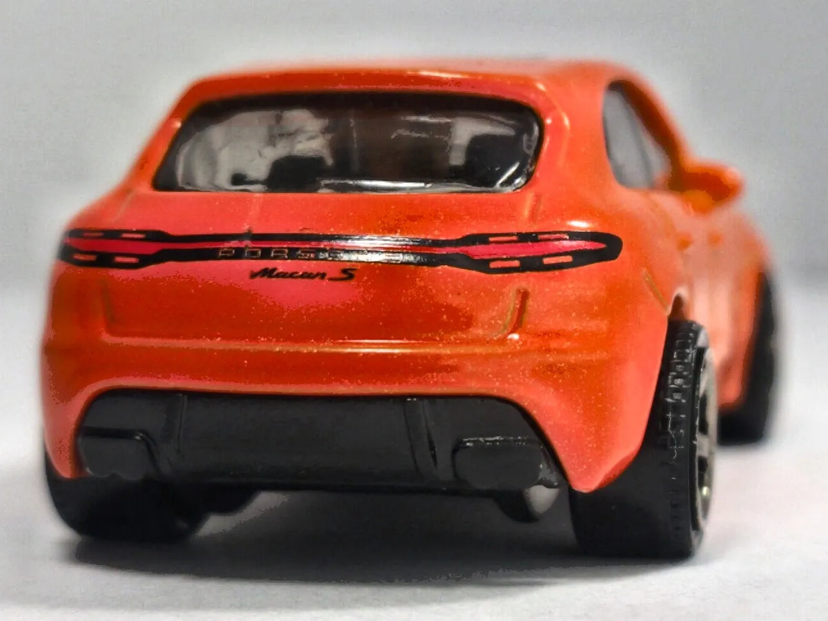 PORSCHE MACAN, Matchbox 2022, Die cast MB1367, Pomarańczowy, 1:64, Resoraki – zdjęcie 6