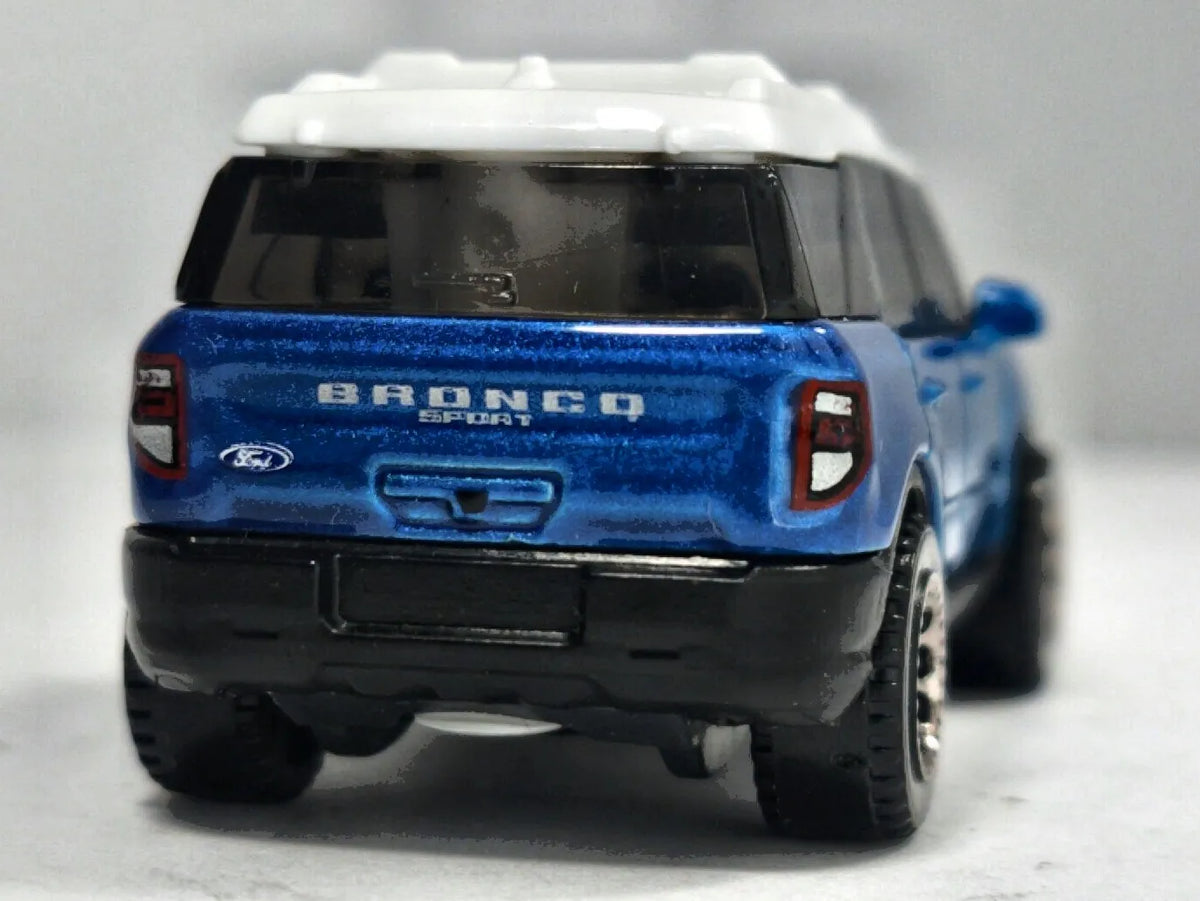 2022 Ford Bronco Sport Matchbox 2023 Mainline 1:64 Niebieski Miejski – zdjęcie 6