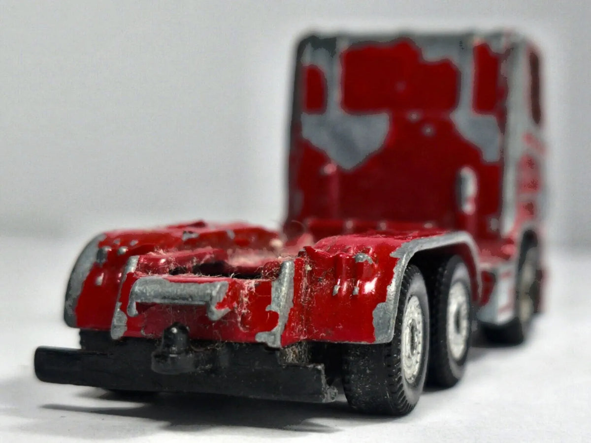 Ciągnik Siodłowy Scania 143M SIKU Czerwony 1:87 – zdjęcie 6
