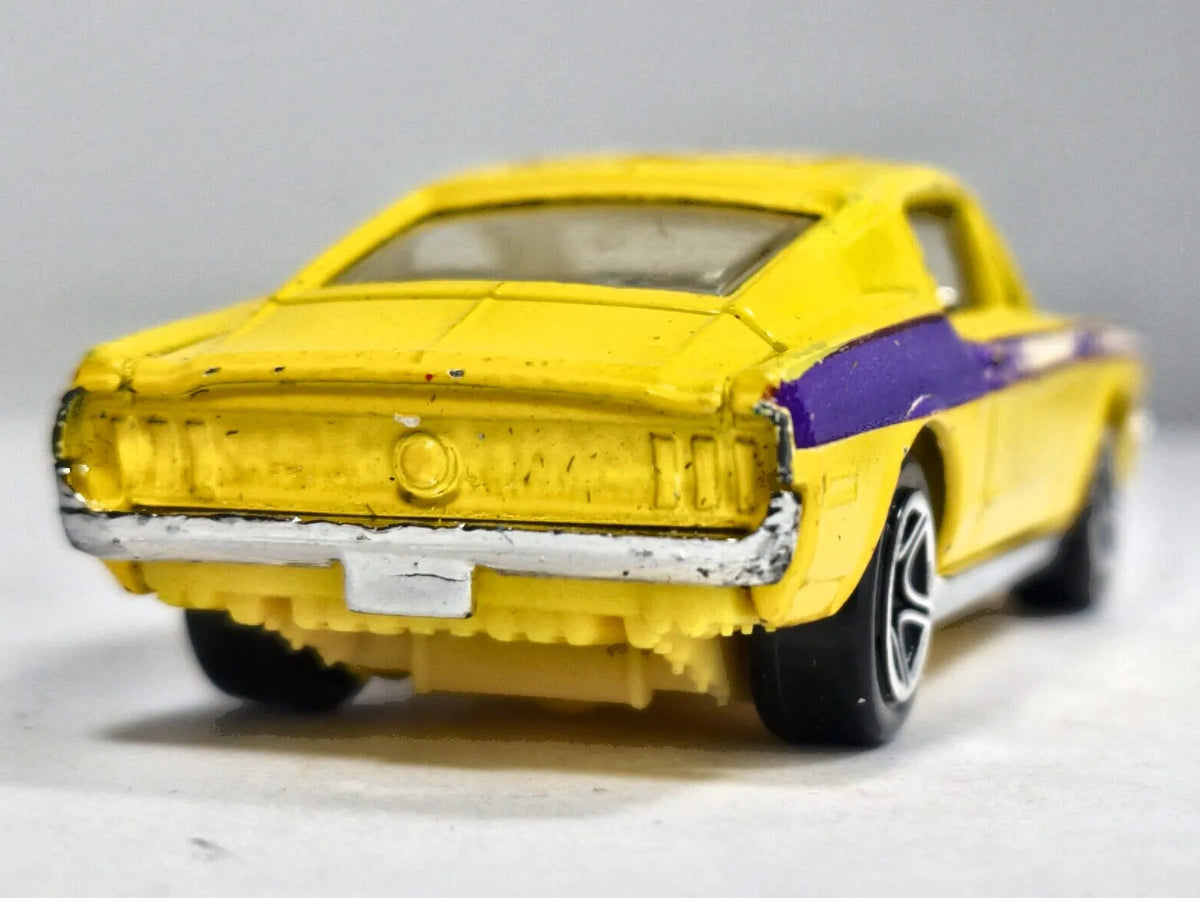 '68 FORD MUSTANG COBRA JET, Matchbox, Die cast, Żółty, 1:64, Resoraki – zdjęcie 6