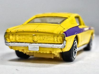 '68 FORD MUSTANG COBRA JET, Matchbox, Die cast, Żółty, 1:64, Resoraki – zdjęcie 6