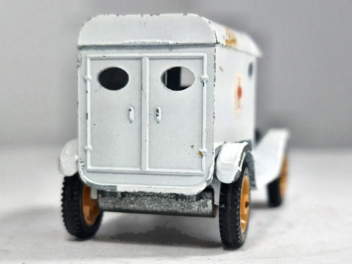 Ambulans T-Ford 1919 Efsi '70 Biały 1:50 Made in Holland – zdjęcie 6