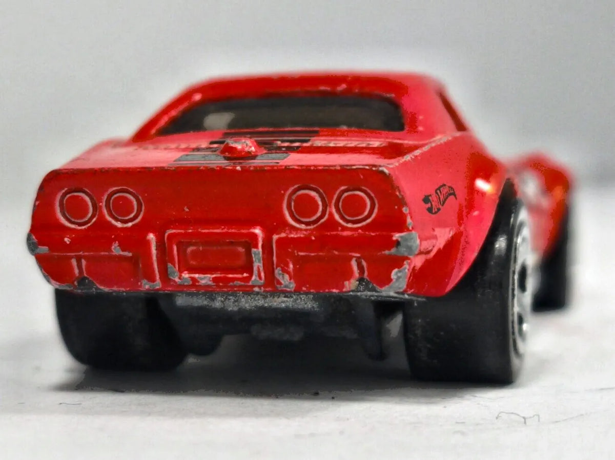 Chevrolet Corvette Stingray Hot Wheels 1974 1:64 Luzak Czerwony – zdjęcie 6