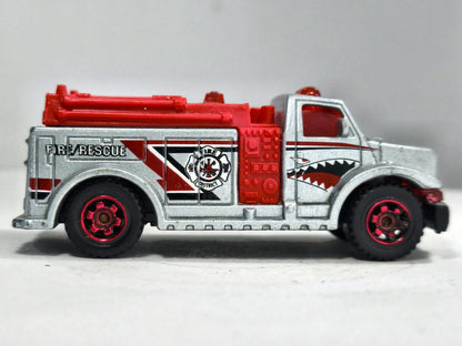 Highway Rescue Fire Truck Matchbox 2002 1:64 Wóz strażacki Straż pożarna – zdjęcie 4
