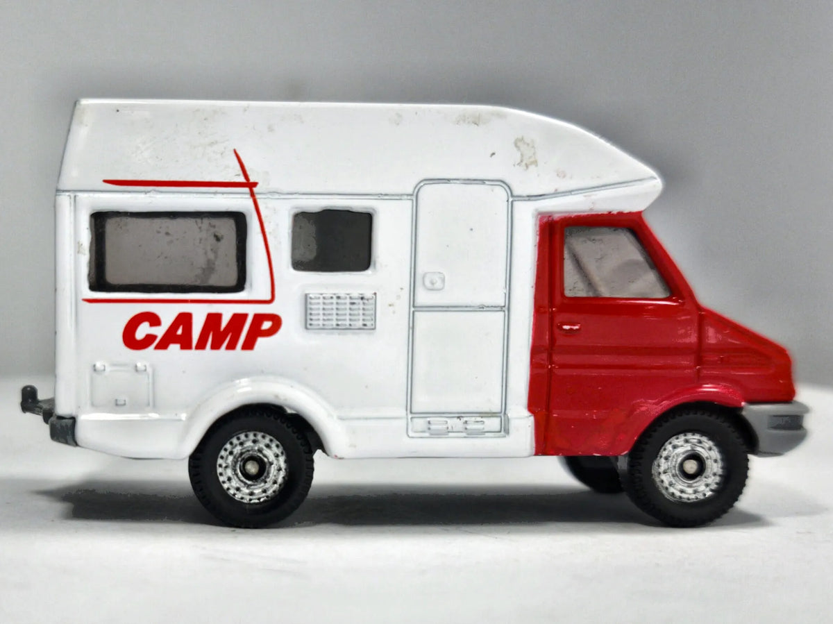 Iveo Daily Camper SIKU Biało-Czerwony 1:55 – zdjęcie 4