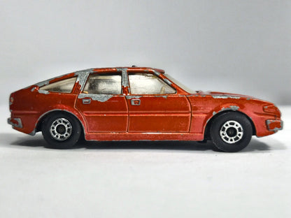 ROVER 3500 Matchbox 1980 Czerwony 1:64 Made in England – zdjęcie 4