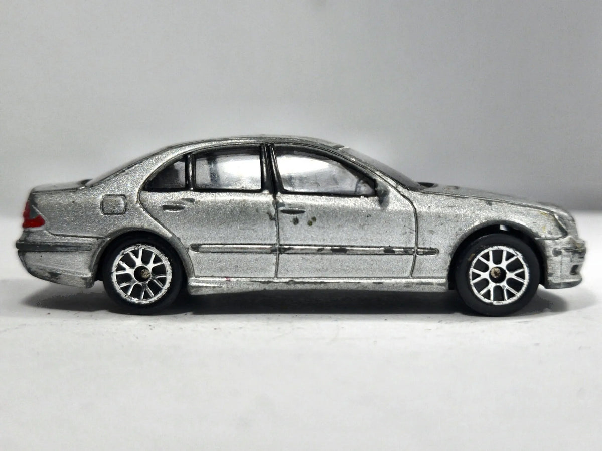 Mercedes-Benz C 55 AMG V8 Realtoy 1:60 Luzak Srebrny – zdjęcie 4