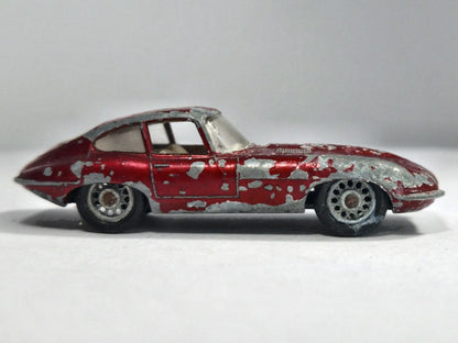 E-TYPE JAGUAR, Matchbox 1962, Made in England, Die cast 32, Czerwony, 1:64 – zdjęcie 4