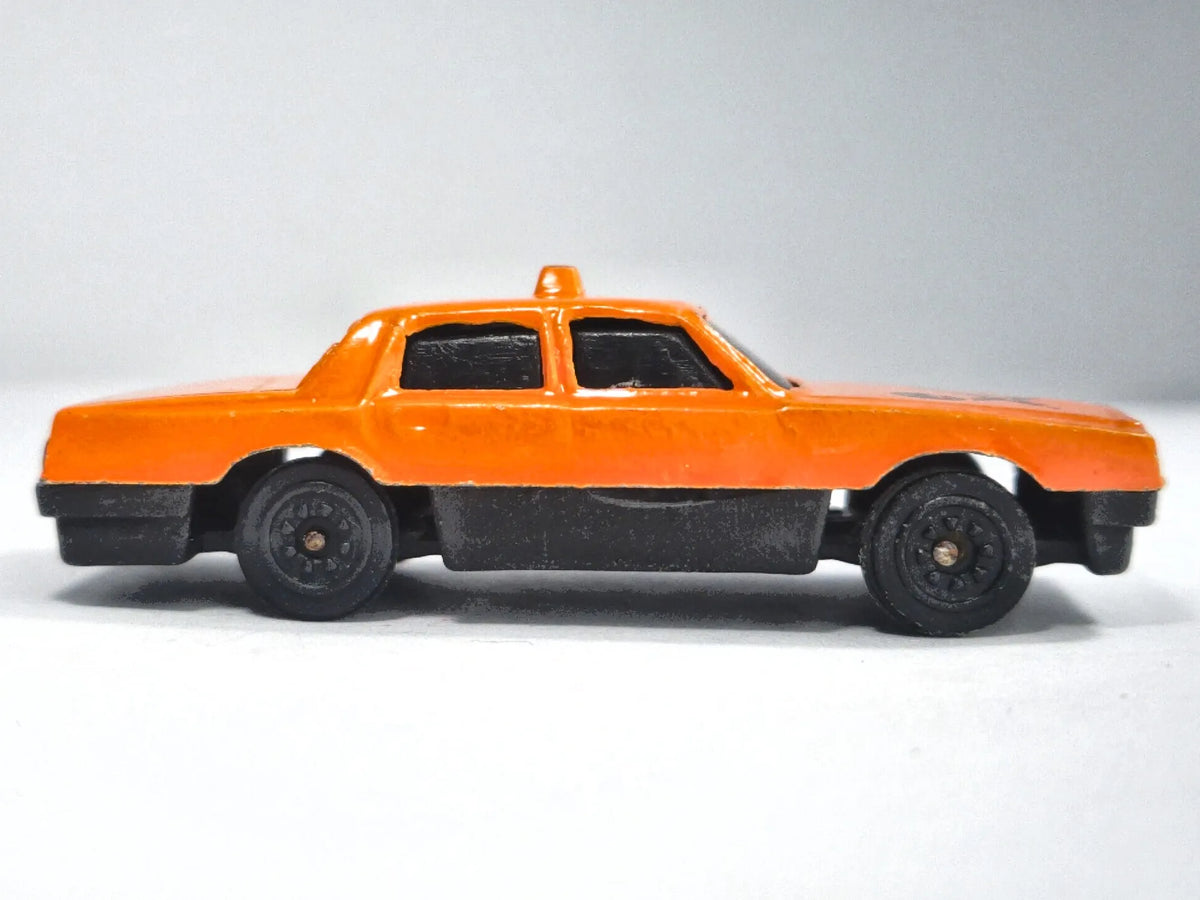 CLASSIC SEDAN jak Chevrolet Impala, Non Brand Die cast, Pomarańczowy, 1:64 – zdjęcie 4