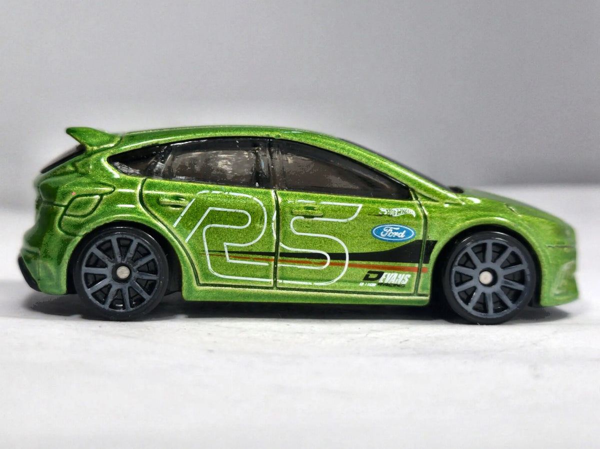 Ford Focus RS Hot Wheels 2016 Mainline 1:64 JONES Luzak Zielony – zdjęcie 4