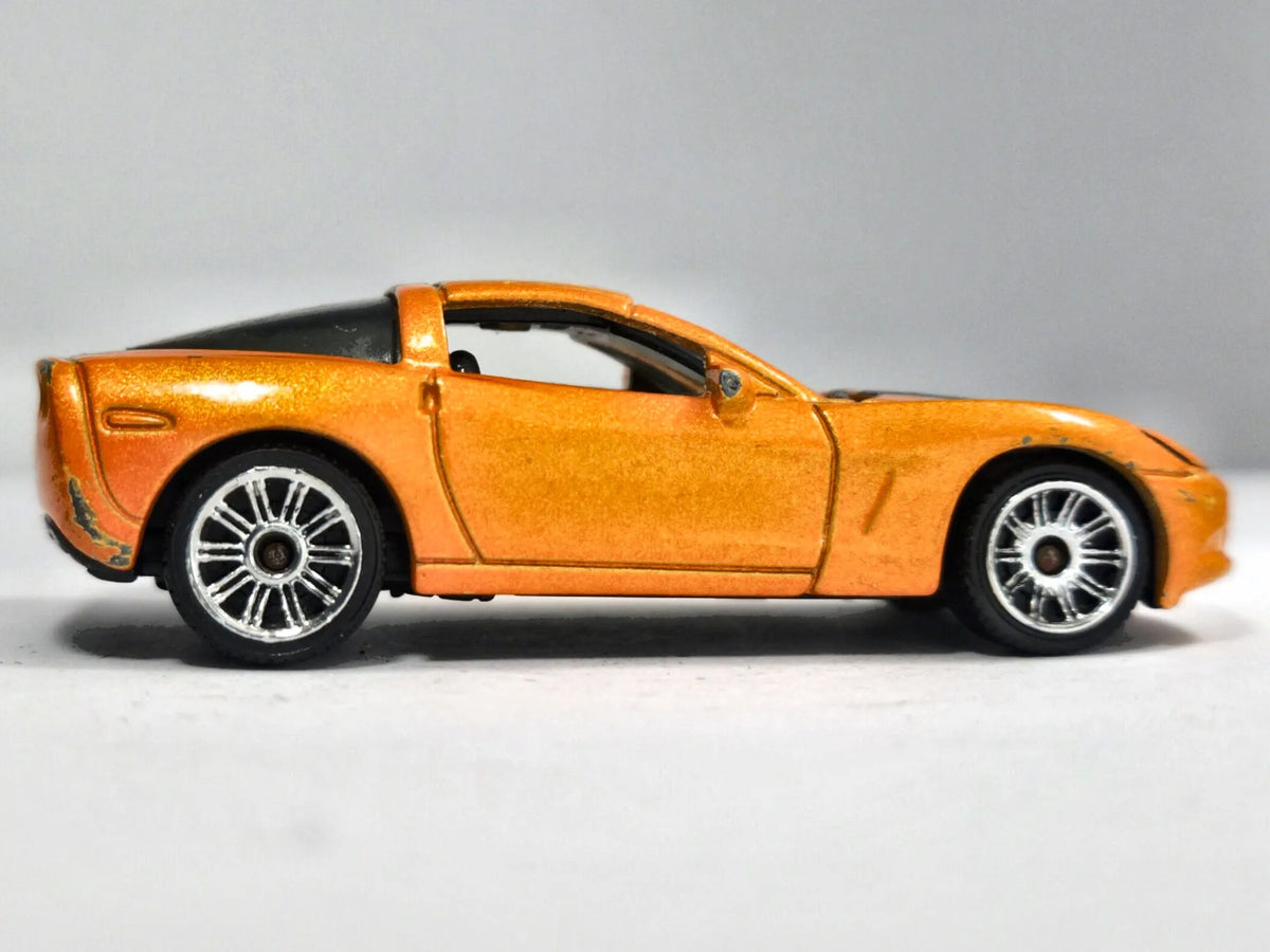 Chevrolet Corvette Matchbox 2003 1:60 Luzak Pomarańczowy – zdjęcie 4