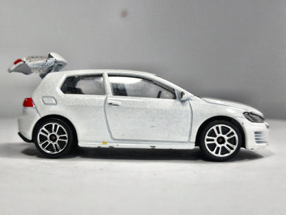 Vw Golf Gti MK8 Majorette Biały 1:64 – zdjęcie 4