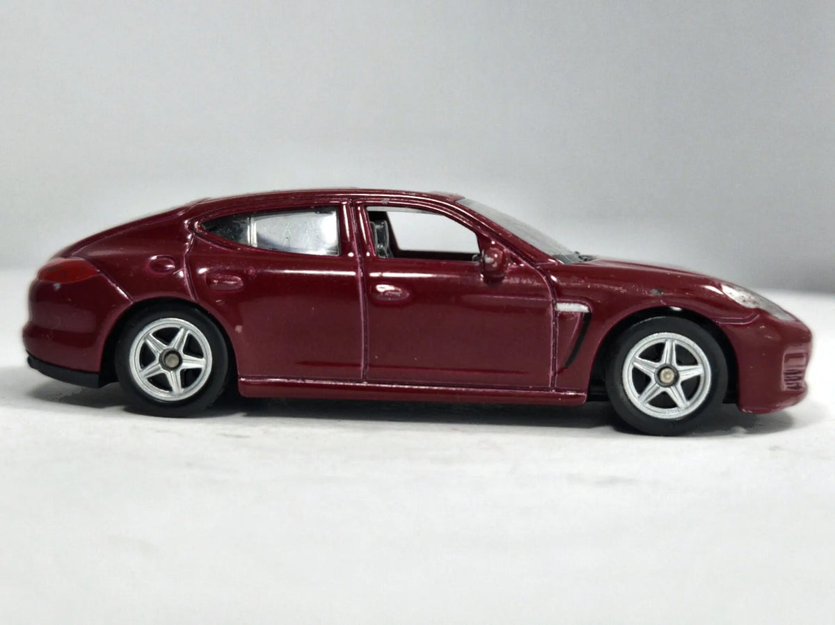 Porsche Panamera Welly 1:64 Bordowy – zdjęcie 4