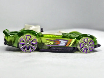 Monteracer Hot Wheels 2013 1:64 FIVE Luzak Zielony – zdjęcie 4