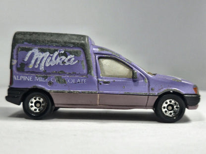 FORD COURIER, Milka, Matchbox 1991, Vintage Model, Fioletowy 1:64, Resoraki – zdjęcie 4