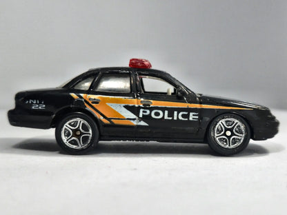 FORD CROWN VICTORIA POLICE, D-22, Matchbox 1996, Vintage Model, Czarny 1:64 – zdjęcie 4