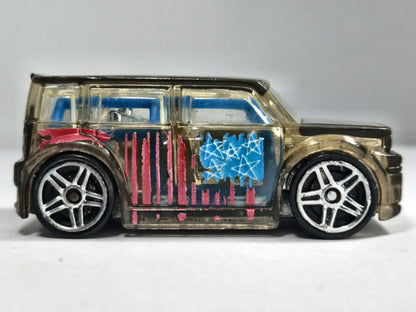 Scion xB Hot Wheels 1:64 Luzak Srebrny – zdjęcie 4