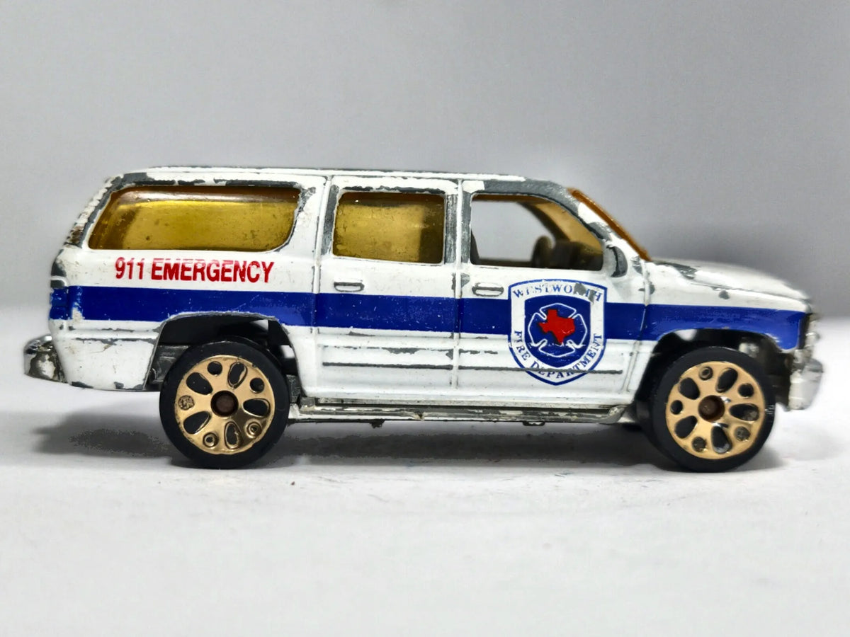 Chevrolet Suburban Matchbox 1999 1:76 911 EMERGENCY Pogotowie ratunkowe – zdjęcie 4