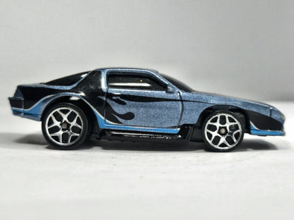 Chevrolet Camaro Z28 Hot Wheels 1983 1:64 Luzak Niebieski Vintage Model – zdjęcie 4