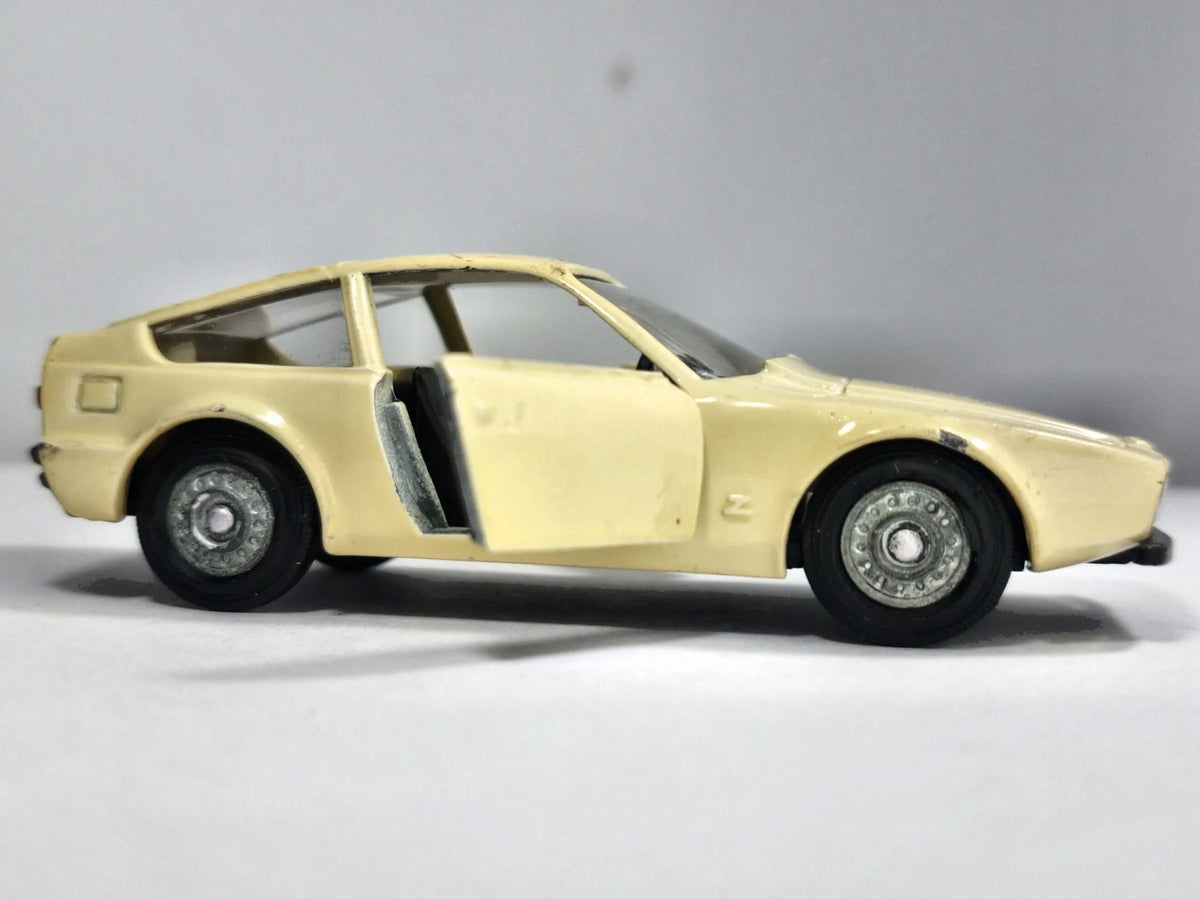 Alfa Romeo "Zagato" Solido Kremowy 1:43 – zdjęcie 4