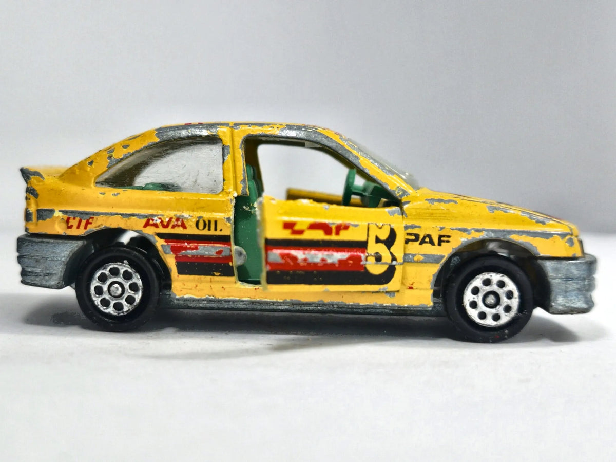 FORD ESCORT Majorette Żółty 1:55 Made in France – zdjęcie 4