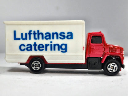 Ciężarówka Lotniskowa "Lufthansa catering" Zylmex 1:64 Biały Catering – zdjęcie 4