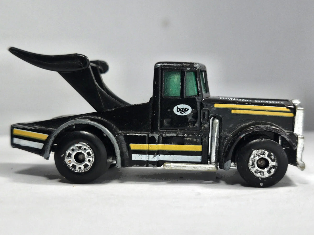 Ciężarówka Kenworth Matchbox 1982 Czarny 1:64 Made in Macau – zdjęcie 4