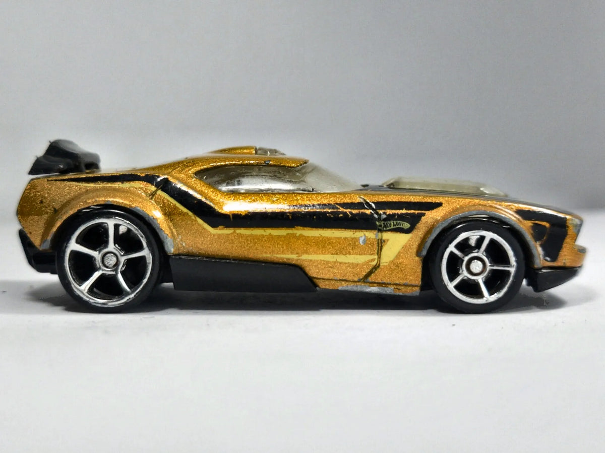 Fast Fish Hot Wheels 2006 1:64 Luzak Złoty – zdjęcie 4