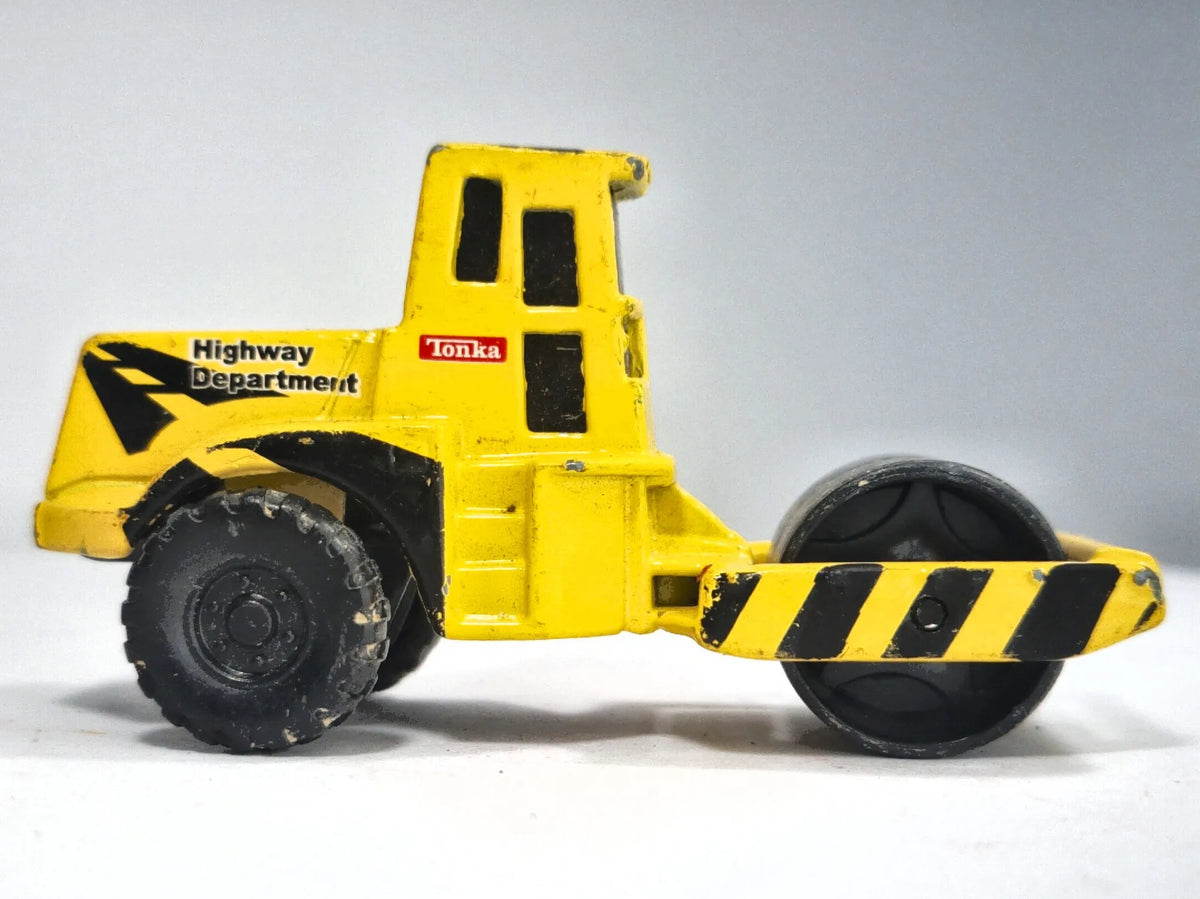 PAVEMENT ROLLER, Walec drogowy, Maisto (Tonka) 2005, Die cast, Żółty 1:64 – zdjęcie 4