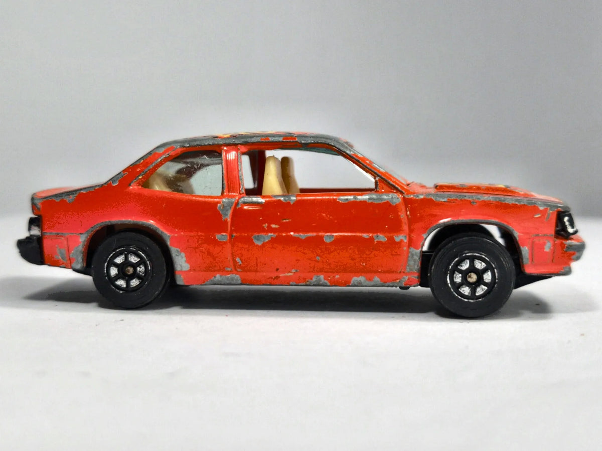 CHEVROLET CITATION BOOM 24 Yatming Czerwony 1:64 – zdjęcie 4